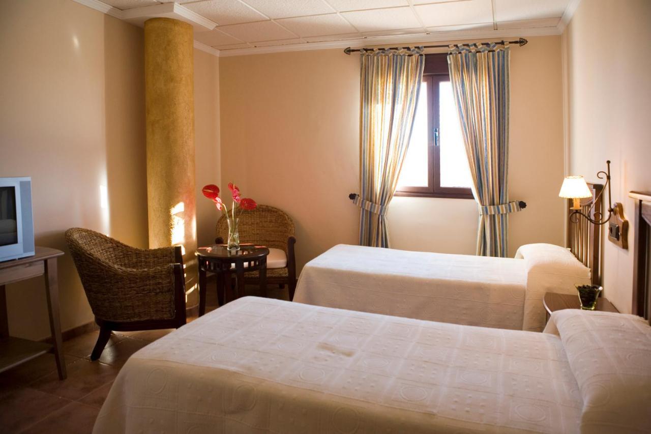 Hotel-Restaurante Cerrillo San Marcos Diezma Dış mekan fotoğraf